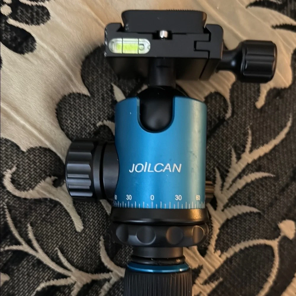 Versatile Black and Blue Tripod for Photography